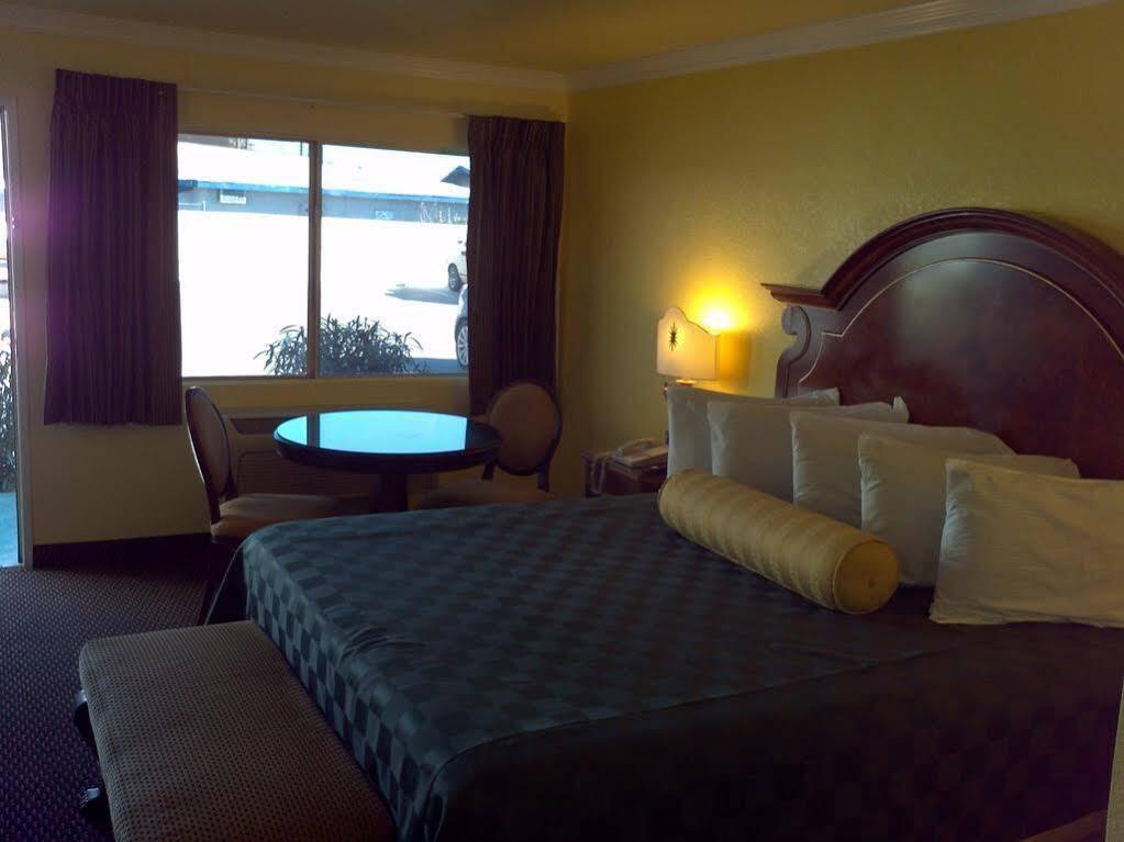 Desert Mirage Inn & Suites Needles Luaran gambar